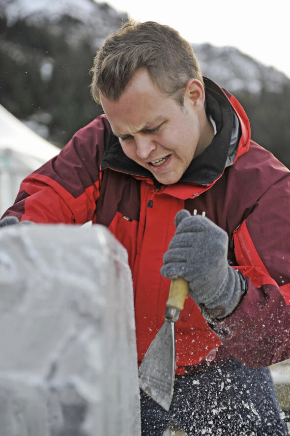 Eisschnitzen der kreative, erfrischende Teamevent der Extraklasse