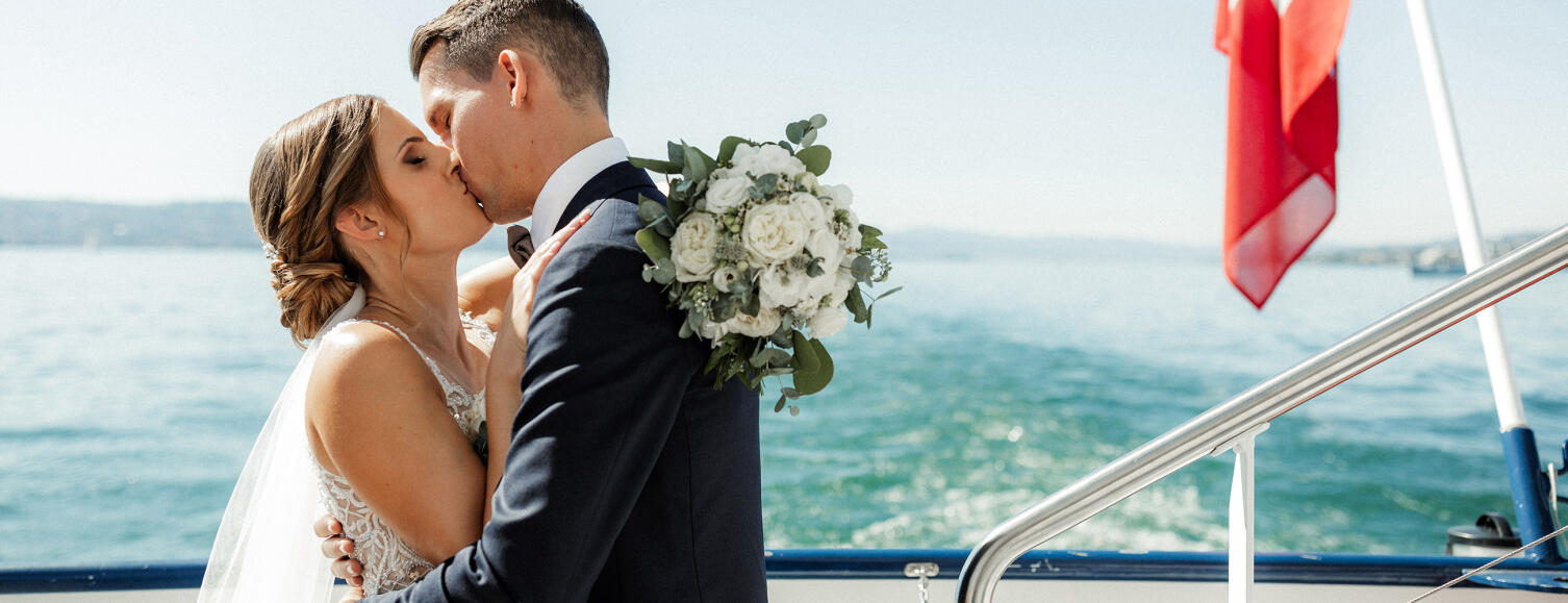 Eventschiff auf dem Zürichsee