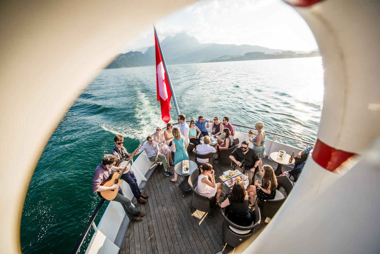 Exclusive boat hire on Lake Lucerne!