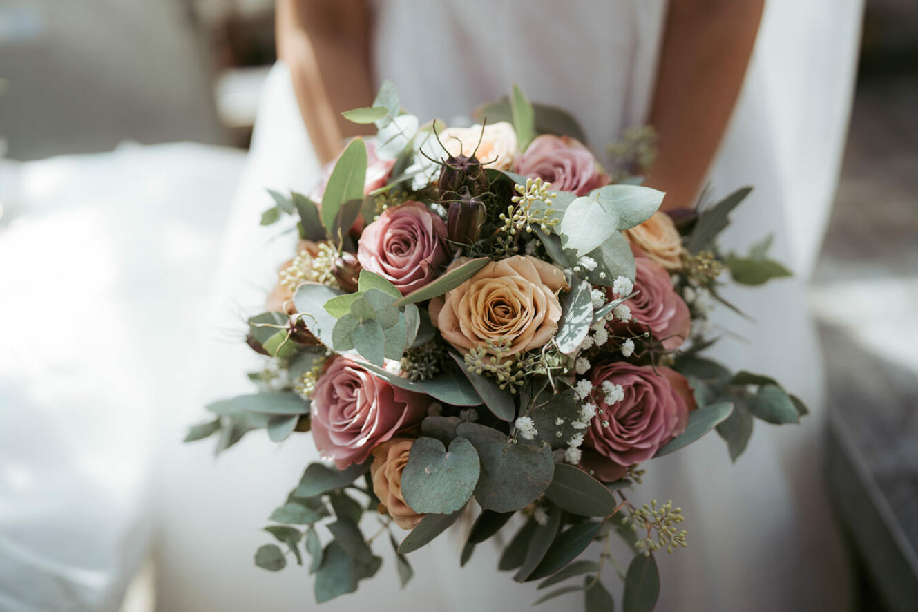 Blumenkunst für Hochzeiten & Events. Blütenhandwerk Frutigen