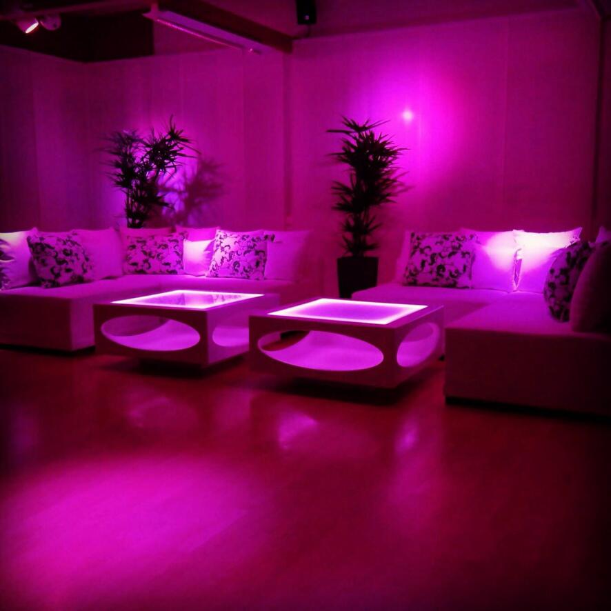 Lounge Möbel mit LED-Tischen zu vermieten