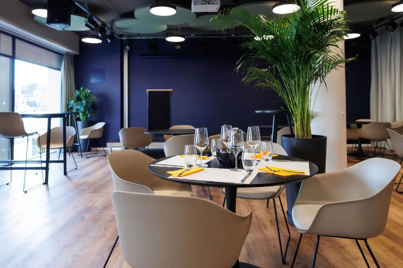 KulturBistro Guest and Event Room