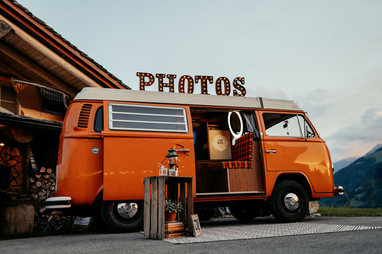 Polarmaton®-PHOTOBUS | The world's only instant photobooth
