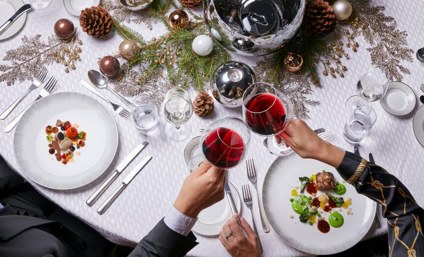 Festive Bubbles Table Decor