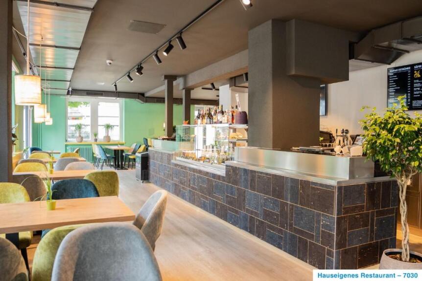 Restaurant 70/30 – Buffet-Feiern für bis zu 100 Gäste