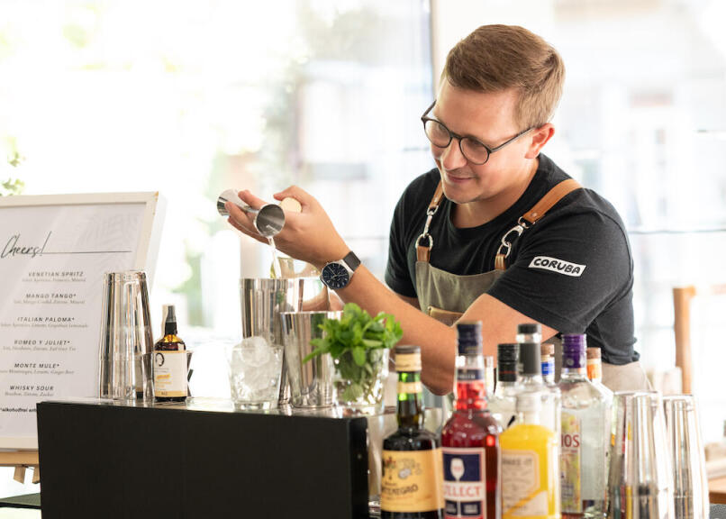 Bartender Moments – Cocktail Catering, Workshops & Mobile Bar