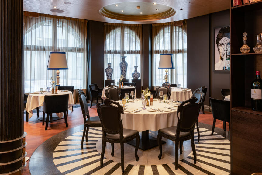 Carlton Restaurant & Bar
