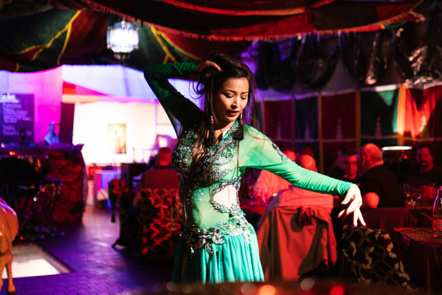 Christmas Dinner in the Oriental Style - Fata Morgana