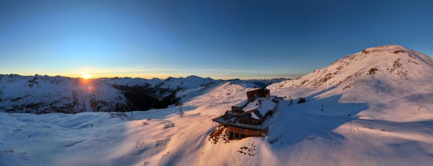 Mountain Hotel with Panorama on the Sonnenberg in Davos